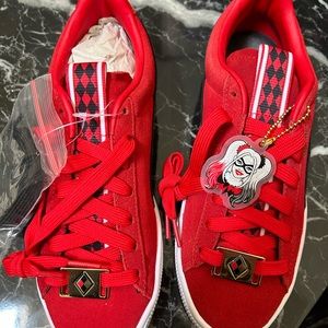 NEW WITH TAGS PUMA DC HARLEY QUINN SNEAKERS